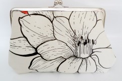 Bolsa de mano con flor Bolsa de mano con flor